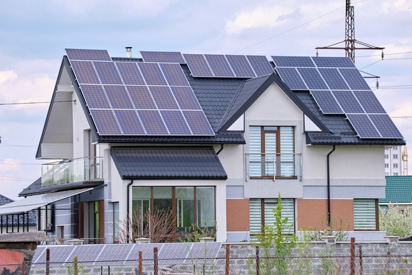 découvrez comment les panneaux solaires peuvent transformer votre maison en une habitation autonome. optimisez votre consommation d'énergie, réduisez vos factures et contribuez à la protection de l'environnement grâce à une installation solaire sur mesure.