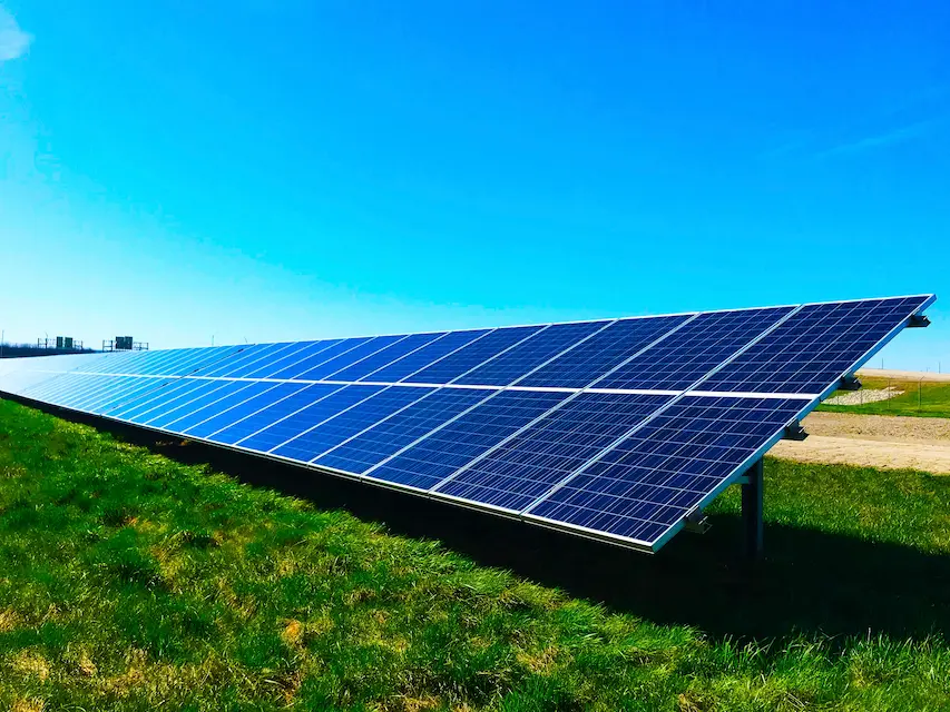 découvrez comment le crédit d'impôt solaire peut réduire vos factures d'énergie et vous aider à investir dans des solutions d'énergie renouvelable. profitez des avantages fiscaux et contribuez à la protection de l'environnement en optant pour l'énergie solaire.