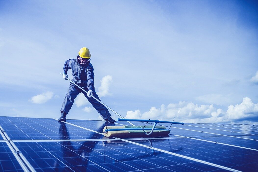 découvrez les avantages du crédit d'impôt solaire en 2025. profitez de réductions fiscales pour l'installation de panneaux solaires et participez à la transition énergétique tout en réalisant des économies sur votre facture d'électricité.