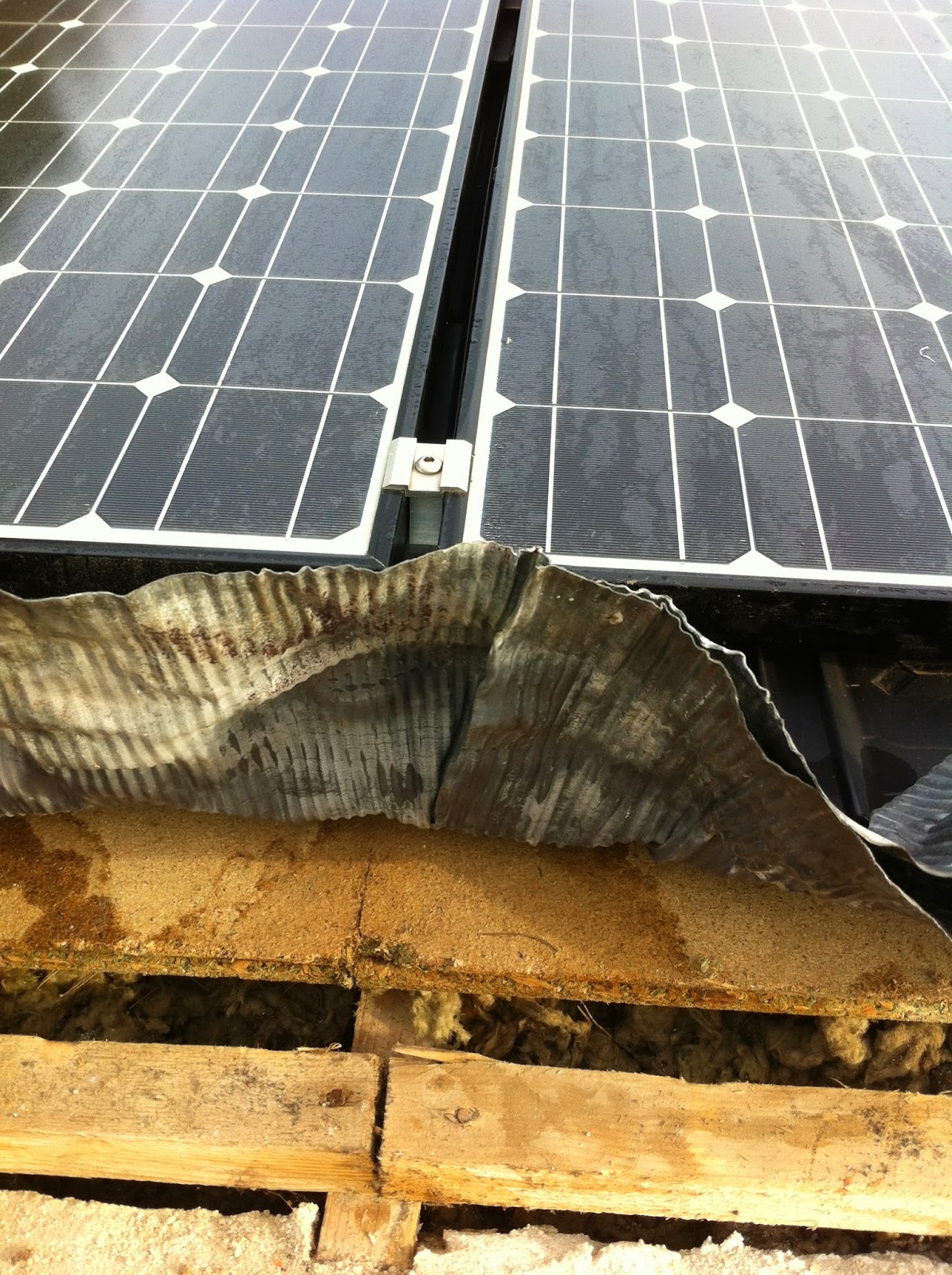 découvrez les principaux défauts photovoltaïques qui peuvent affecter votre système solaire. apprenez à identifier et à résoudre ces problèmes pour maximiser l'efficacité de votre installation et assurer une production optimale d'énergie renouvelable.