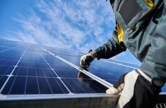 découvrez ce qu'est un panneau solaire, son fonctionnement, ses types et ses avantages pour produire de l'énergie renouvelable et durable. informez-vous sur cette technologie essentielle pour un avenir plus vert.