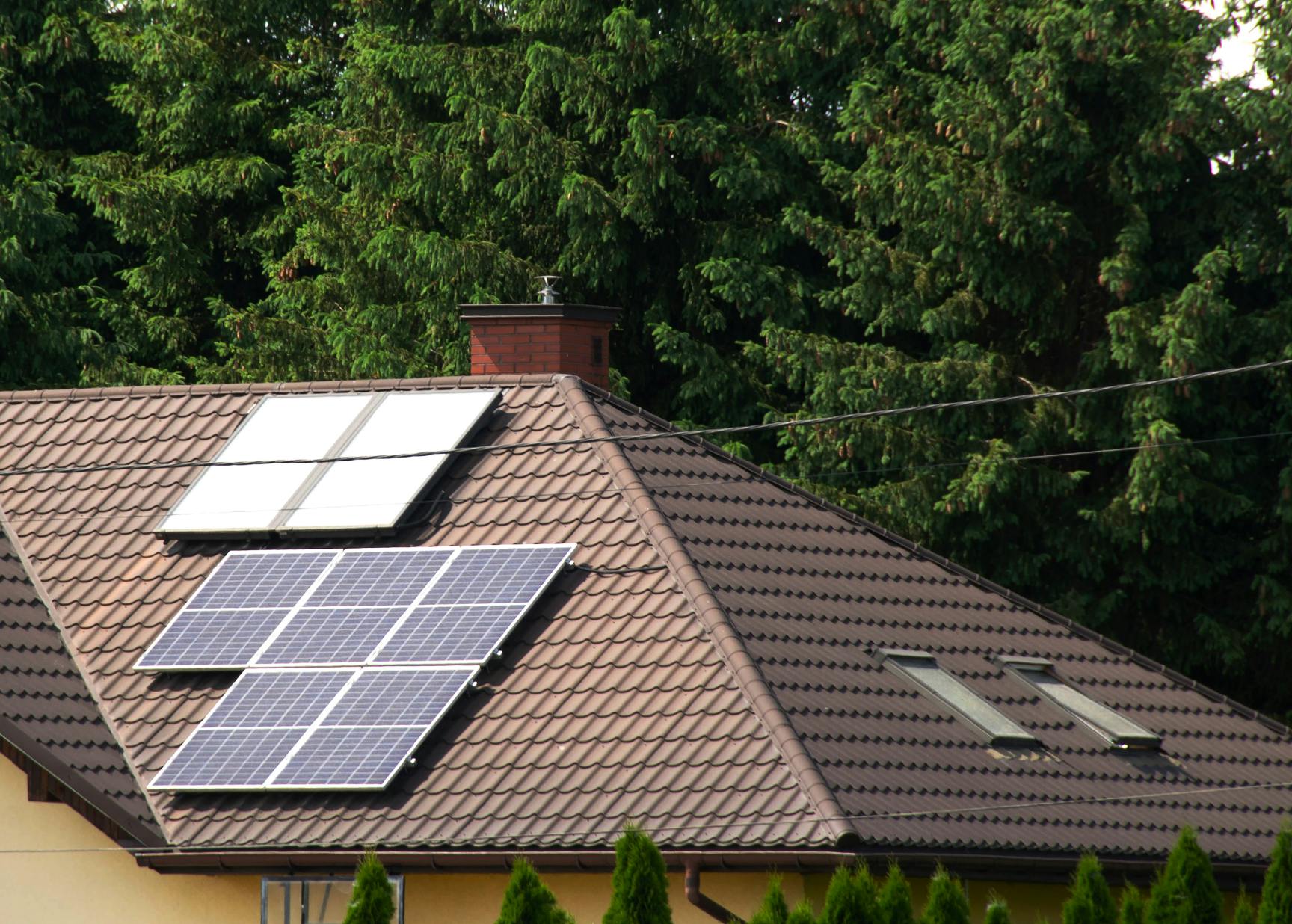 découvrez les avantages des panneaux solaires pour rendre votre maison plus écologique et réduire vos factures d'énergie. informez-vous sur les types de panneaux, leurs installations et les aides disponibles pour profiter au mieux de cette technologie renouvelable.