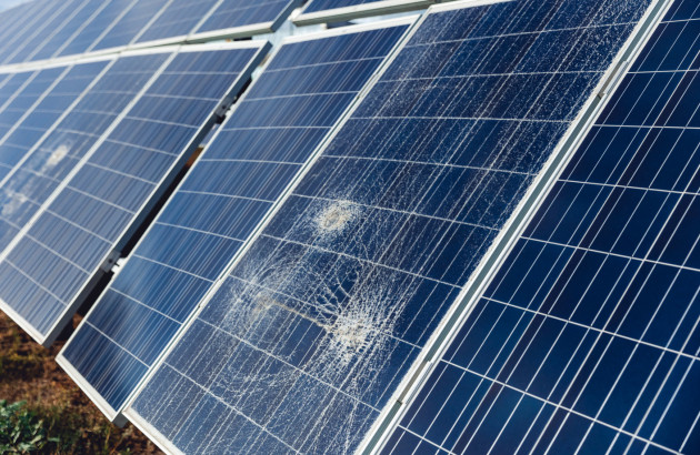 dommages-panneaux-solaires-grele-2 Les panneaux solaires photovoltaïques : comment gérer les dommages causés par la grêle ?