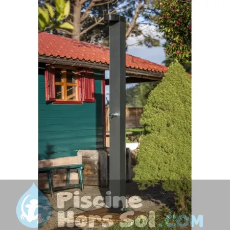 découvrez notre douche solaire, la solution idéale pour profiter d'une expérience de lavage en plein air. écologique et économique, elle chauffe l'eau naturellement grâce à l'énergie du soleil, offrant ainsi un moment de fraîcheur et de détente dans votre jardin ou sur votre terrasse.