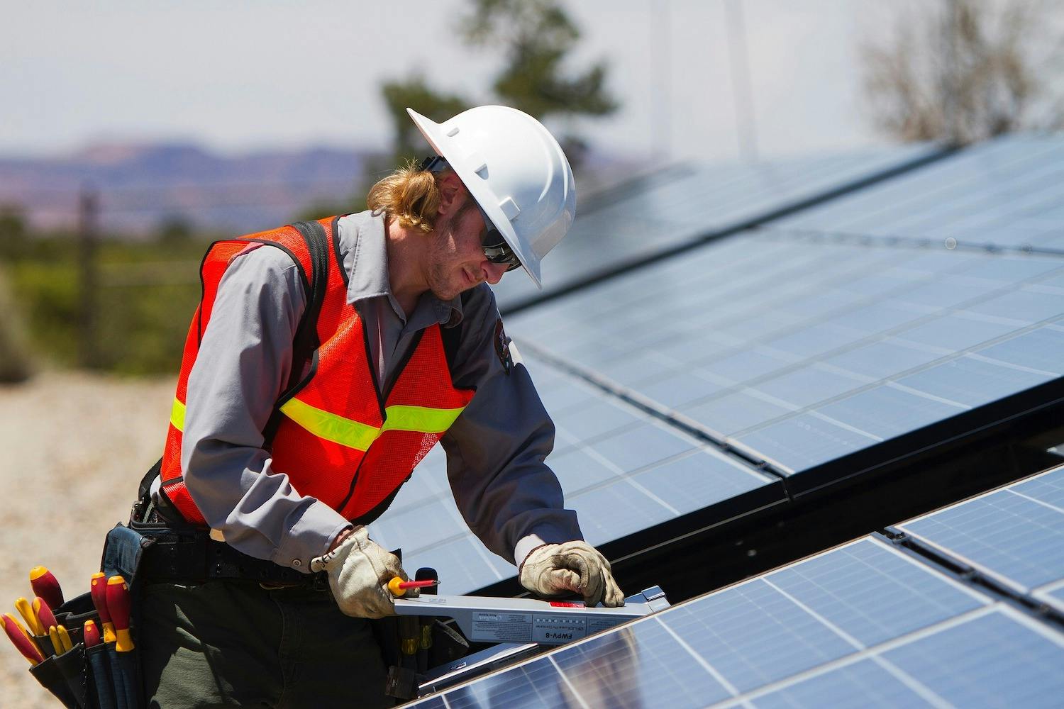 energie-solaire-panneaux-2 Adoptez l'énergie solaire avec les panneaux photovoltaïques individuels