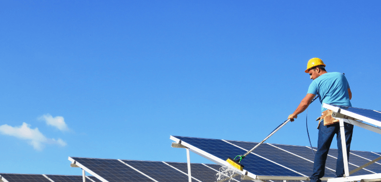 entretien-panneaux-solaires entretien panneaux solaires thermiques