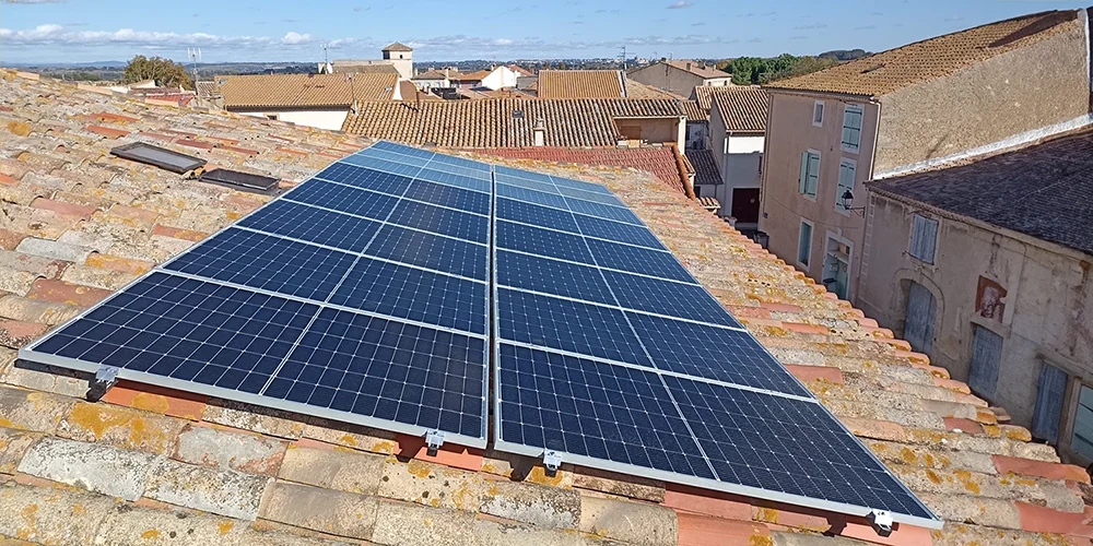 image-panneaux-solaires-transition-energetique L'importance de l'image du panneau solaire photovoltaïque dans la transition énergétique