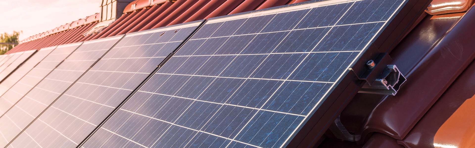 découvrez l'inclinaison solaire, un phénomène clé qui influence la température et les saisons sur terre. apprenez comment cet angle affecte notre climat et la répartition de la lumière solaire à travers le globe.