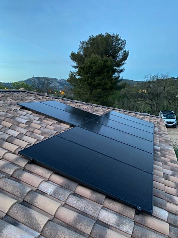 découvrez notre service d'installateur de panneaux photovoltaïques dans le rhône. profitez d'une énergie renouvelable et réduisez vos factures d'électricité grâce à nos solutions sur mesure. contactez-nous pour une évaluation gratuite et transformez votre consommation énergétique dès aujourd'hui!