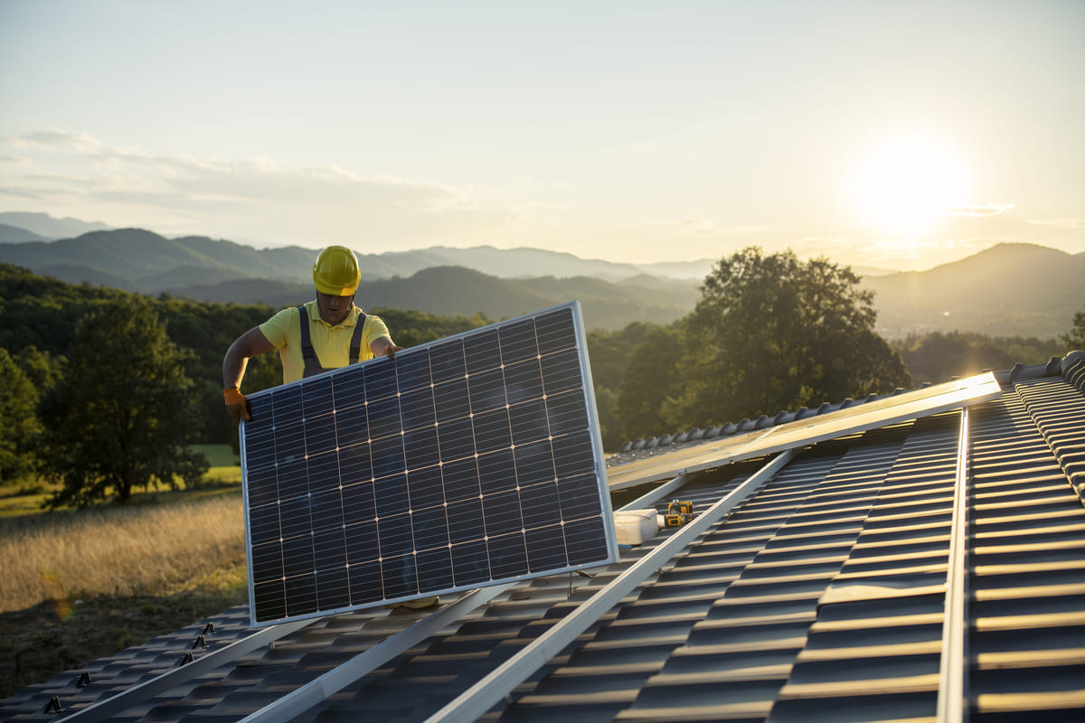 découvrez comment installer des panneaux photovoltaïques chez vous pour profiter d'une énergie renouvelable et réduire vos factures d'électricité. suivez nos conseils pratiques et astuces pour une installation réussie et découvrez les avantages écologiques et économiques de cette solution durable.