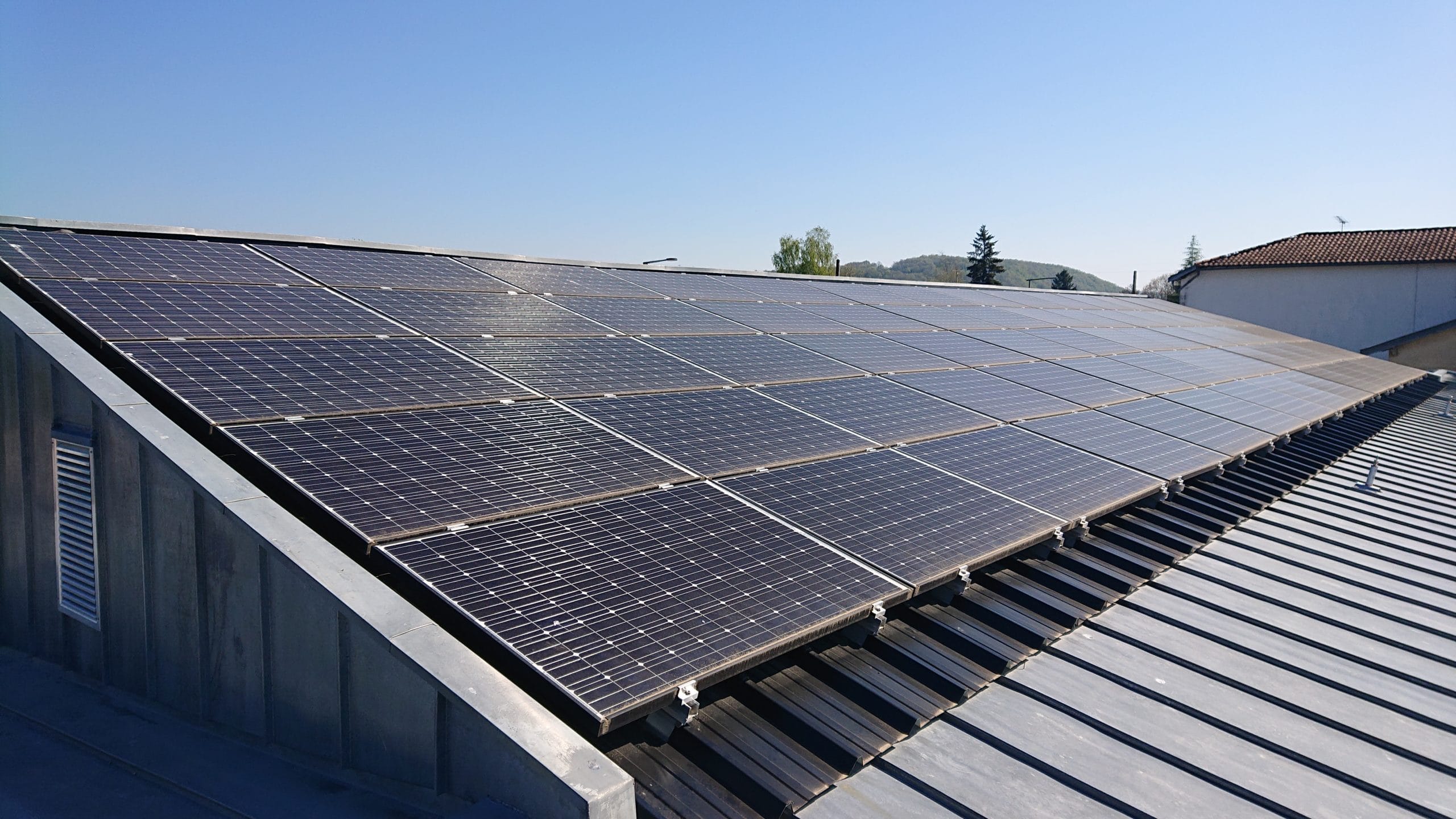 investir-panneau-solaire-9-kw-1 Investir dans un panneau solaire photovoltaïque de 9 kW : un choix stratégique pour votre avenir énergétique