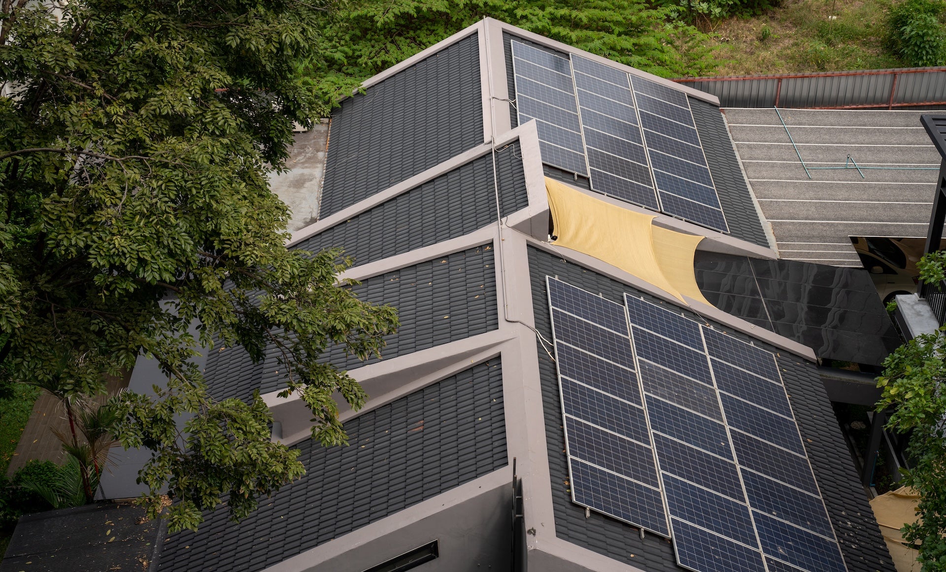 maison-solaire-rentable Investir dans une maison avec des panneaux solaires photovoltaïques : un choix rentable et écologique
