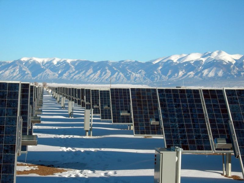 miroirs-panneaux-photovoltaiques-2 Utiliser des miroirs pour optimiser l'efficacité des panneaux photovoltaïques