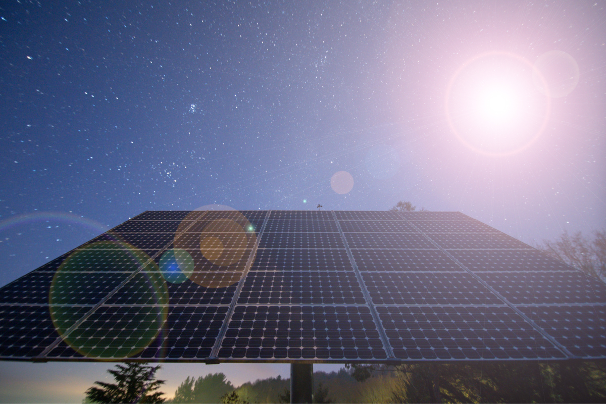 miroirs-panneaux-photovoltaiques Utiliser des miroirs pour optimiser l'efficacité des panneaux photovoltaïques