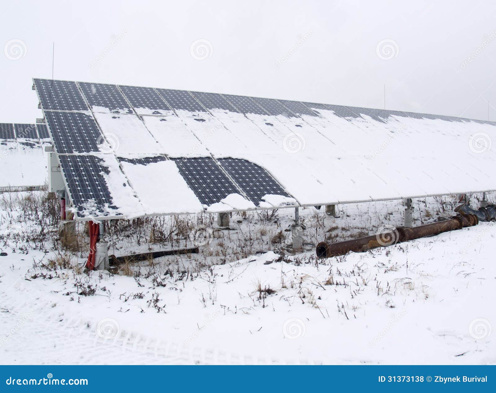neige-panneaux-solaires-1 comment enlever la neige des panneaux solaires