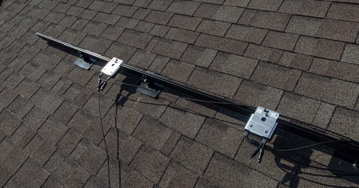 découvrez comment les optimiseurs solaires améliorent les performances de vos panneaux photovoltaïques. apprenez les avantages de cette technologie pour maximiser votre production d'énergie solaire et réduire vos factures d'électricité.