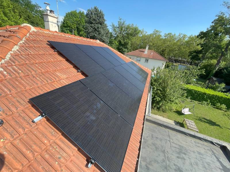 découvrez le panneau solaire 6 kwc, une solution optimale pour maximiser votre production d'énergie renouvelable. idéal pour les particuliers et les entreprises soucieux de réduire leur empreinte carbone tout en réalisant des économies sur leurs factures d'électricité.