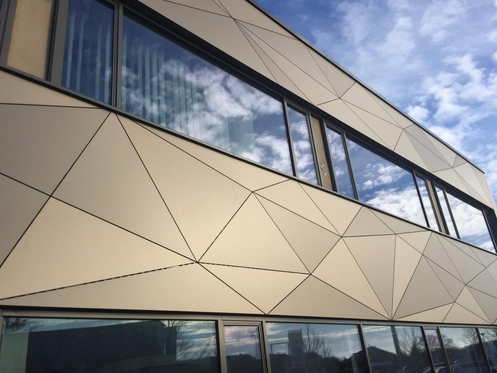 panneau-facade-9 panneau solaire en façade