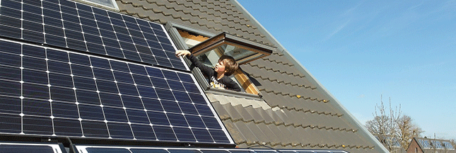 découvrez notre panneau solaire d'une superficie de 1m², idéal pour optimiser votre production d'énergie renouvelable. profitez d'une source d'énergie durable et performante qui répond à vos besoins tout en respectant l'environnement.