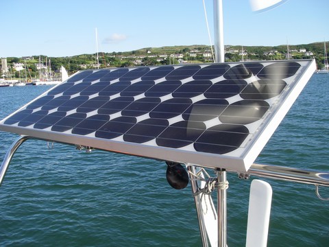 panneau-solaire-bateau-29 panneau solaire nautisme