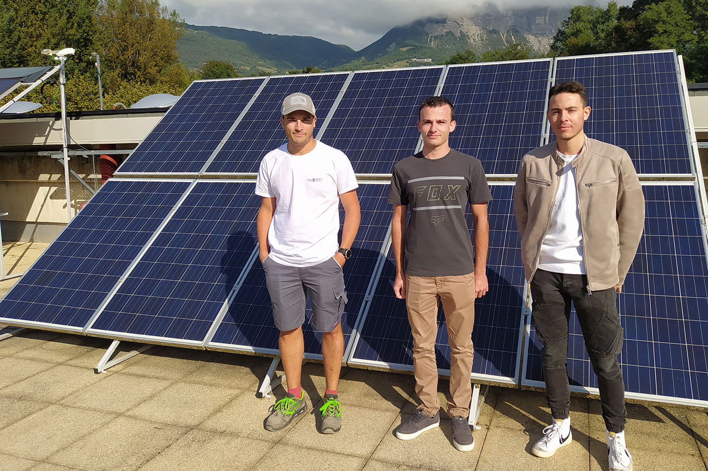découvrez les panneaux solaires decathlon, alliant performance et accessibilité. idéaux pour vos projets d'énergie renouvelable, ces panneaux garantissent une installation facile et une durabilité exceptionnelle. optez pour une solution écologique et économique pour votre consommation d'énergie.