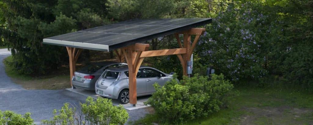 découvrez les avantages du panneau solaire carport : une solution innovante pour exploiter l'énergie solaire tout en protégeant votre véhicule. alliez écologie et praticité avec cette installation qui optimise votre espace extérieur.