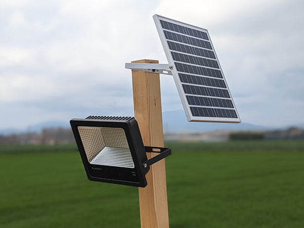 découvrez comment intégrer un panneau solaire dans votre jardin pour optimiser l'éclairage extérieur et réduire vos factures d'électricité. transformez votre espace vert en un havre écologique tout en bénéficiant d'une énergie renouvelable et durable.