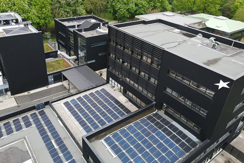 découvrez les meilleures solutions de panneaux solaires à meaux pour une énergie renouvelable efficace. profitez des avantages écologiques et économiques tout en contribuant à la préservation de l'environnement.