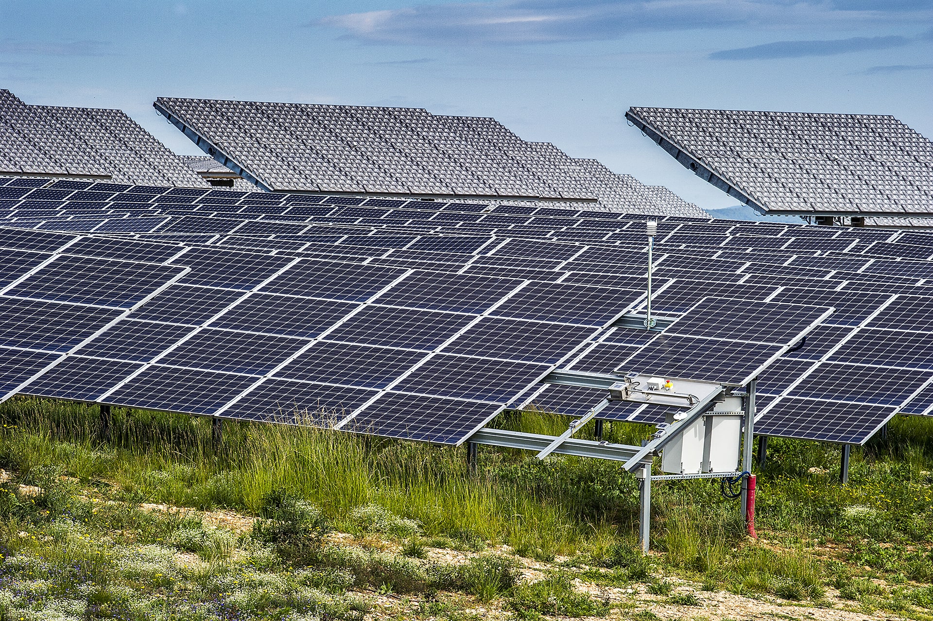 découvrez le panneau megasol, une solution innovante pour optimiser votre production d'énergie solaire. conçu pour offrir une efficacité maximale, ce panneau est idéal pour les particuliers et les entreprises souhaitant réduire leur empreinte carbone tout en réalisant des économies sur leurs factures d'électricité.