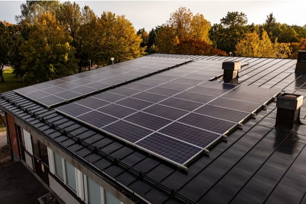 panneau-solaire-orientation-2 Panneau solaire horizontal ou vertical : quelle option choisir pour optimiser votre investissement ?