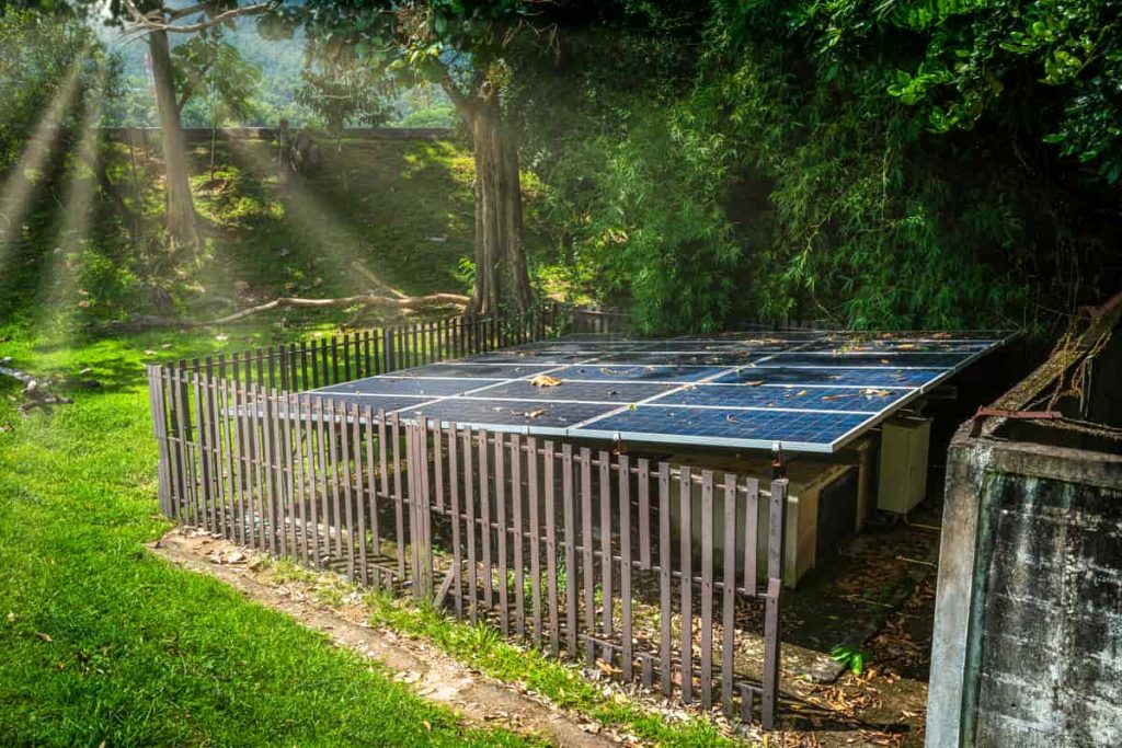 découvrez les avantages des panneaux solaires pour votre jardin : une solution écologique pour produire votre propre énergie tout en embellissant votre espace extérieur. optez pour une installation durable et économique!