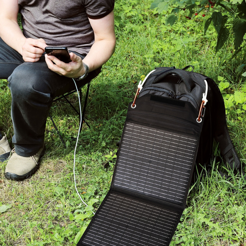 découvrez notre panneau solaire 60w, idéal pour alimenter vos petits appareils en énergie renouvelable. compact et efficace, ce panneau solaire est parfait pour le camping, les bateaux ou comme source d'énergie supplémentaire à domicile. profitez d'une solution écologique et économique pour vos besoins énergétiques.