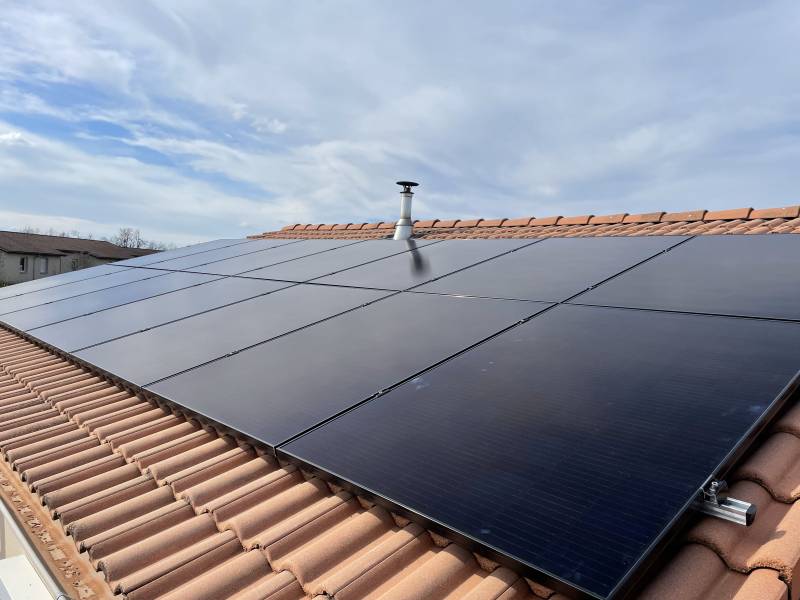 panneau-solaire-sur-mesure-4 Panneau solaire photovoltaïque sur mesure : la solution idéale pour optimiser votre consommation d'énergie