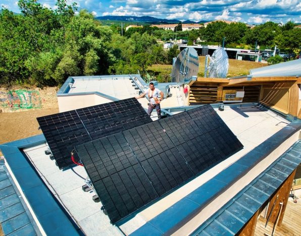 découvrez les avantages des panneaux solaires pour une énergie renouvelable et durable. optimisez votre consommation d'électricité tout en réduisant votre empreinte carbone grâce à des solutions intelligentes et performantes.