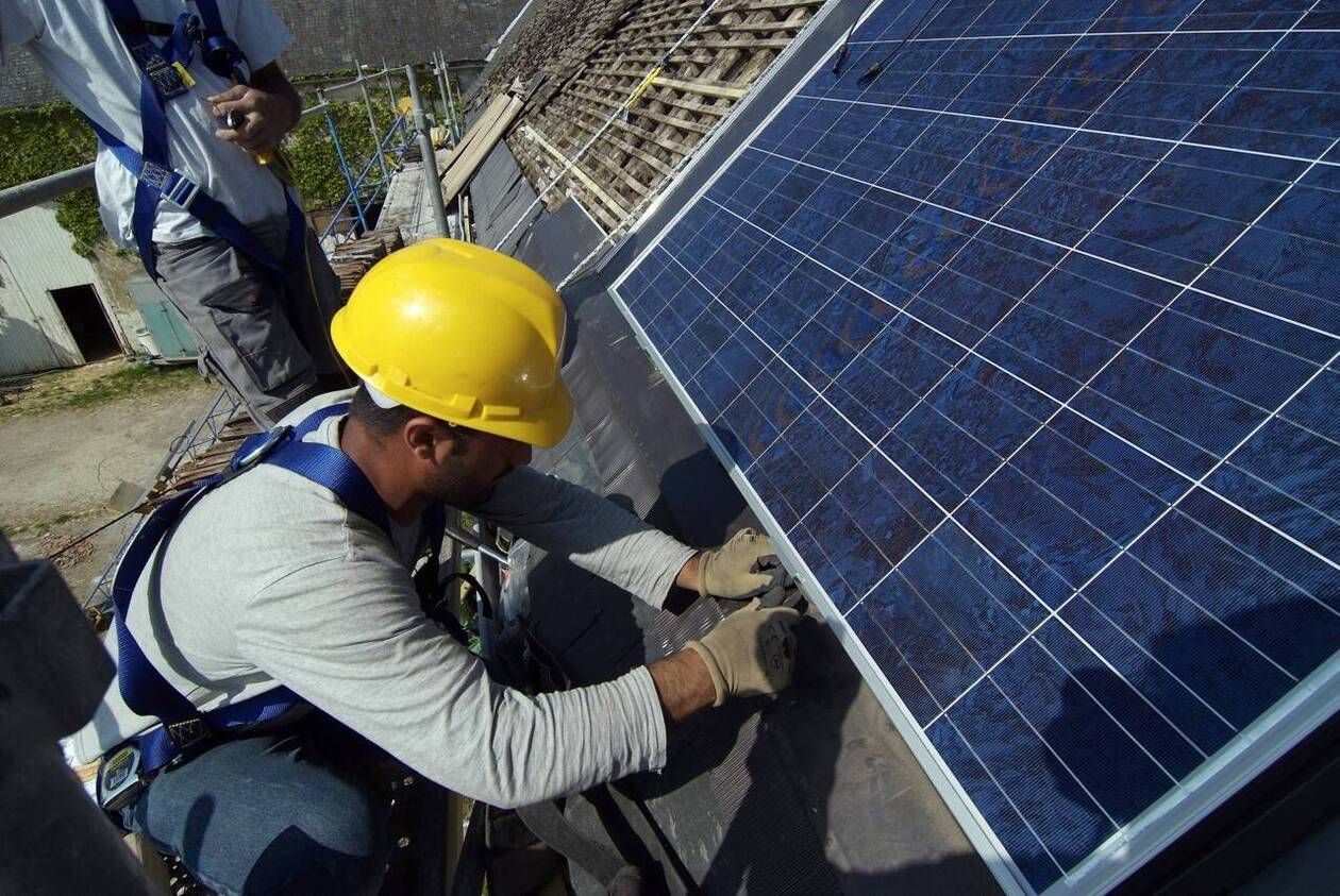 panneaux-photovoltaiques-et-plan-climat-1 Optimiser votre plan climat grâce aux panneaux photovoltaïques