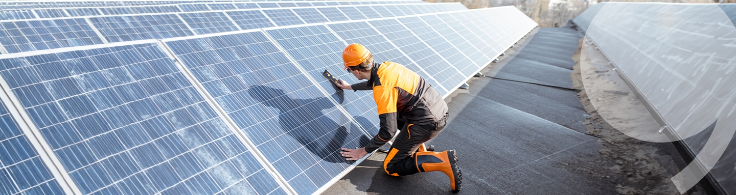 panneaux-photovoltaiques-investissement-1 L'importance de la pose de panneaux photovoltaïques pour votre investissement durable