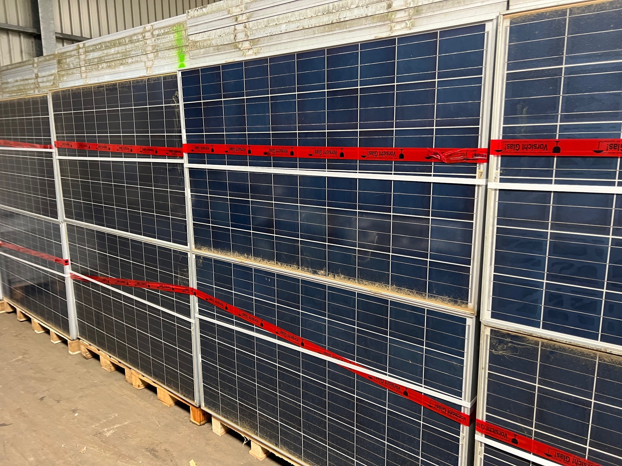 découvrez les panneaux solaires trina, leaders en efficacité et durabilité. idéaux pour optimiser vos installations photovoltaïques, ils garantissent performance et qualité supérieure pour un avenir énergétique durable.