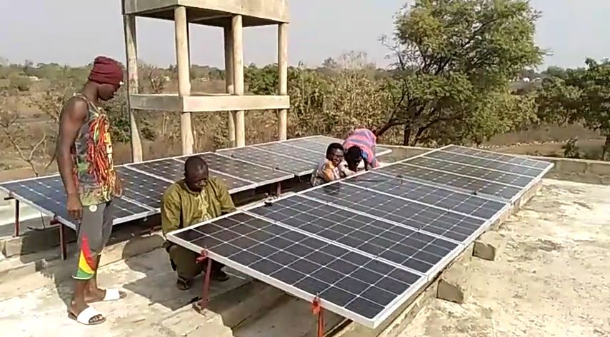 découvrez les avantages des panneaux solaires 220v pour une énergie renouvelable efficace et économique. transformez votre consommation énergétique et réduisez votre empreinte carbone avec des solutions photovoltaïques performantes.