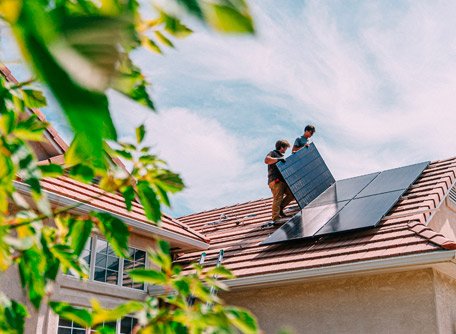 panneaux-solaires-400 Optimiser votre énergie avec des panneaux solaires thermiques photovoltaïques à échangeur alu