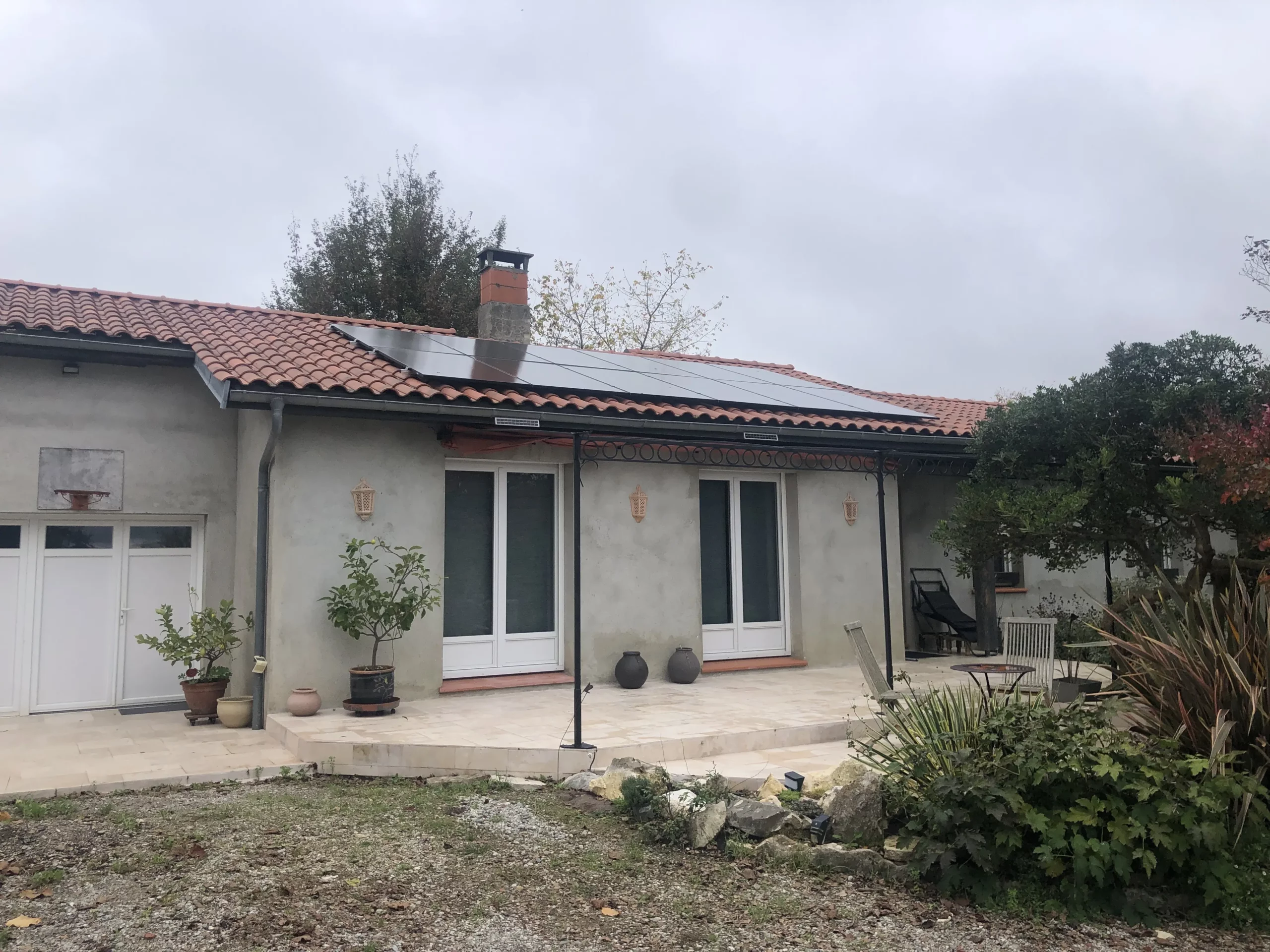 panneaux-solaires-aureilhan Installation de panneaux solaires photovoltaïques à Aureilhan : notre avis