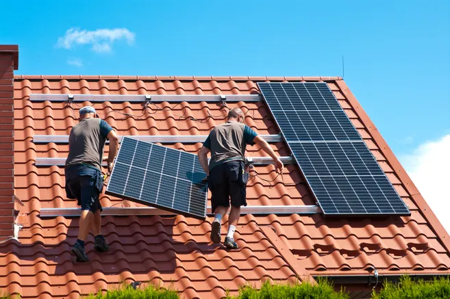 panneaux-solaires-et-energie Développement durable : comment les panneaux solaires photovoltaïques transforment la chaîne énergétique