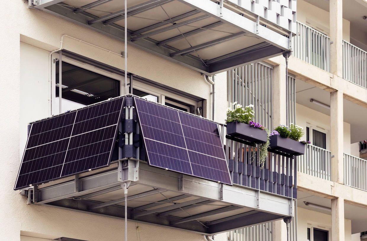 panneaux-solaires-facade-2 Optimiser l'énergie de votre maison avec des panneaux solaires en façade