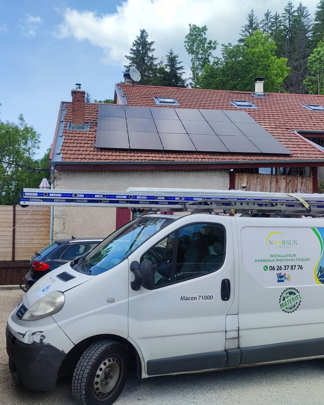 découvrez les avantages des panneaux solaires à mâcon. optez pour une énergie renouvelable et économique pour votre maison ou entreprise. profitez d'une installation professionnelle et d'une réduction de votre facture d'électricité tout en préservant l'environnement.