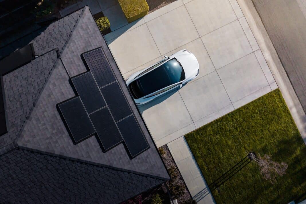 panneaux-solaires-tesla-4 tesla panneaux solaire