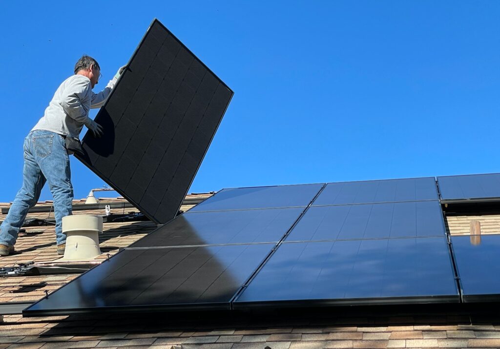 panneaux-solaires-uranium-5 Pourquoi choisir un panneau solaire photovoltaïque à uranium pour un avenir énergétique durable