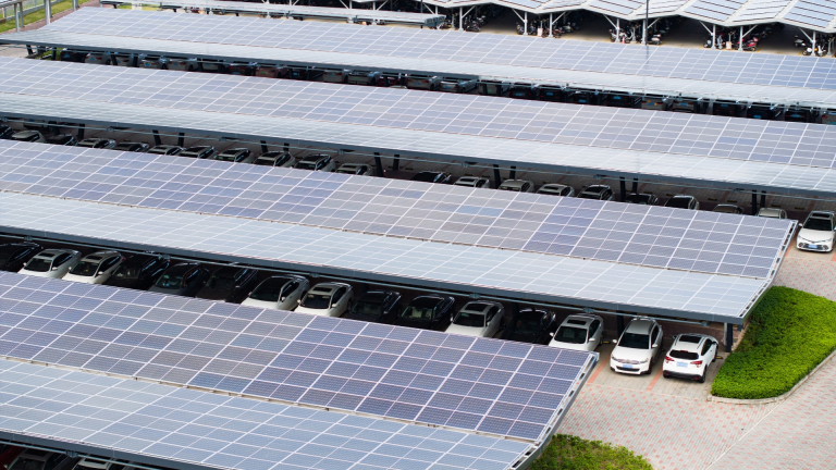 découvrez les avantages des panneaux solaires pour un mode de vie éco-responsable. profitez d'économies d'énergie, d'une autonomie accrue et contribuez à la transition énergétique en installant des panneaux solaires sur votre toit.