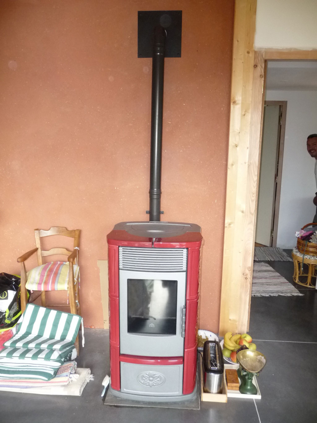 poele-solaire poêle à granulé avec panneau solaire
