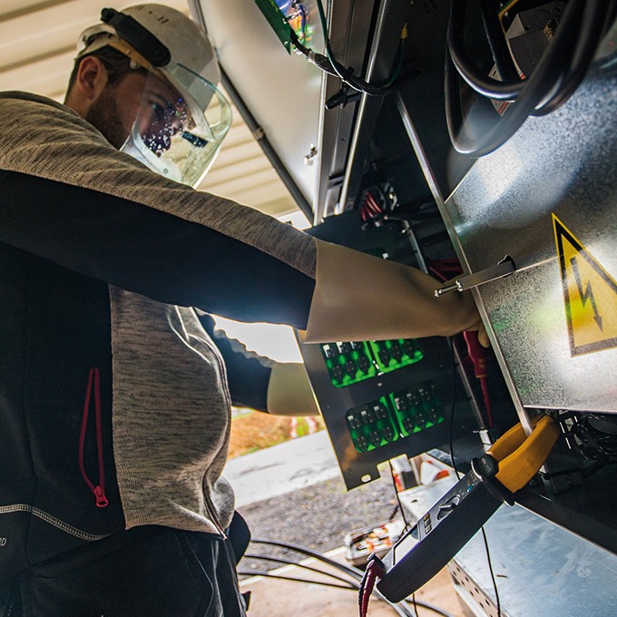 découvrez tout ce qu'il faut savoir sur le raccordement solaire : étapes, démarches, et conseils pour connecter votre installation photovoltaïque au réseau électrique. optimisez votre énergie verte et réduisez votre empreinte carbone grâce à une approche éclairée.