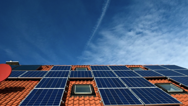 reussir-panneaux-solaires Comment réussir votre plan d'implantation de panneaux solaires photovoltaïques