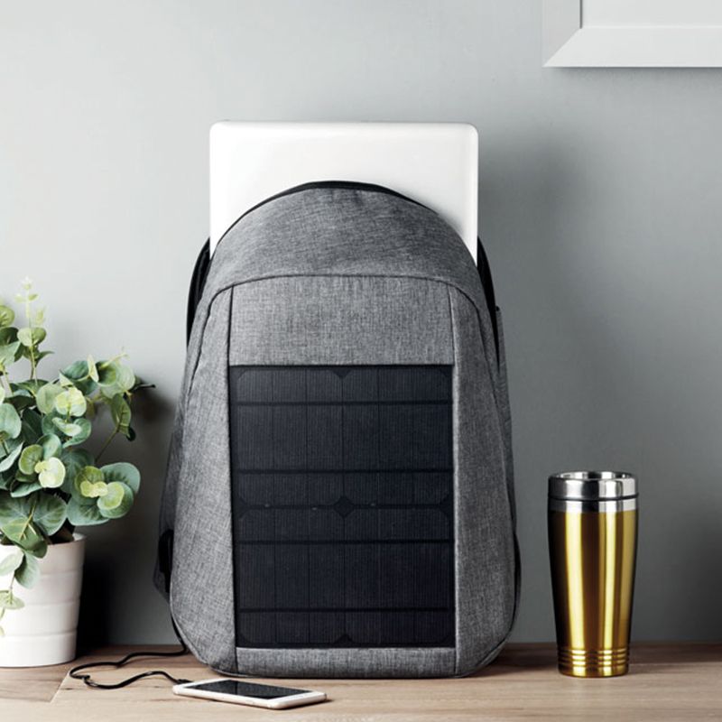 sac-a-dos-solaire-4 meilleur sac a dos avec panneau solaire